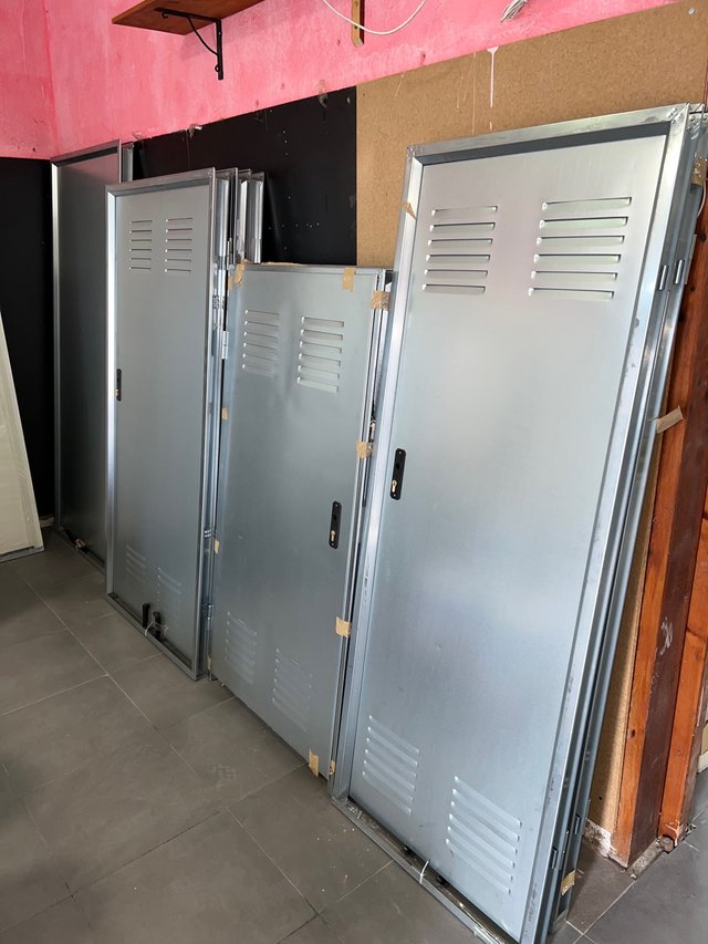 Puerta galvanizada